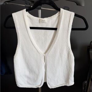 Aritzia Wilfred Basque Vest in White Size Small